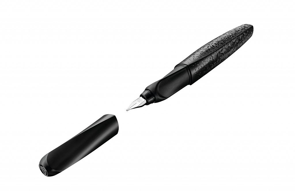Nalivno pero Pelikan Twist Črn
