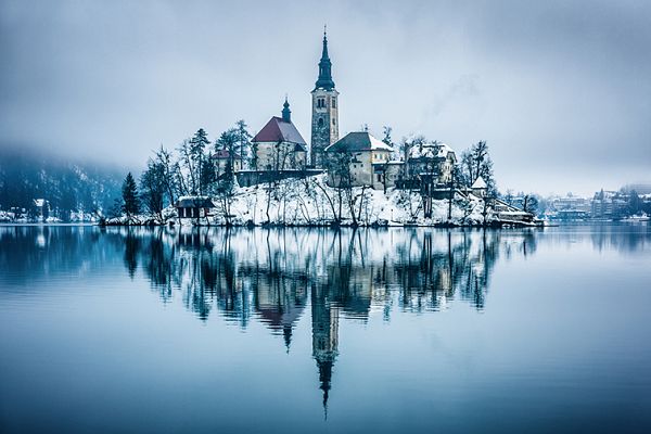 Koledar stenski 2027 JM Vode