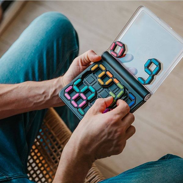 Miselna igra Smart Games IQ Digits