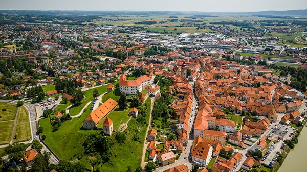 Koledar stenski 2027 JM Mesta Slovenije