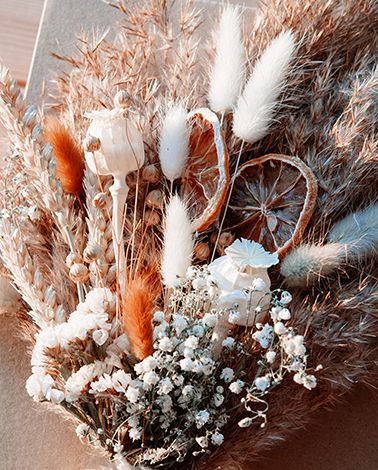 Koledar stenski 2027 JM Suho cvetje