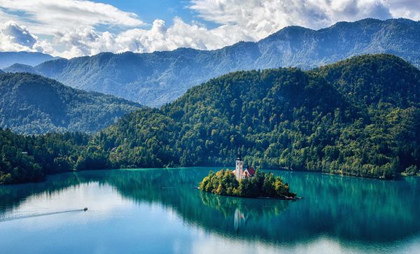 Koledar stenski 2027 JM Gremo na lepše po Sloveniji