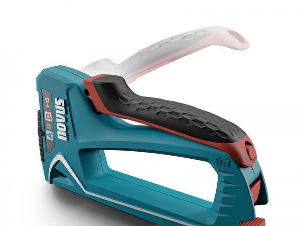 Tapetniški spenjač Novus J-15