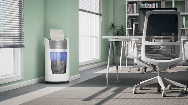 Uničevalec dokumentov Leitz IQ Office Pro P-5